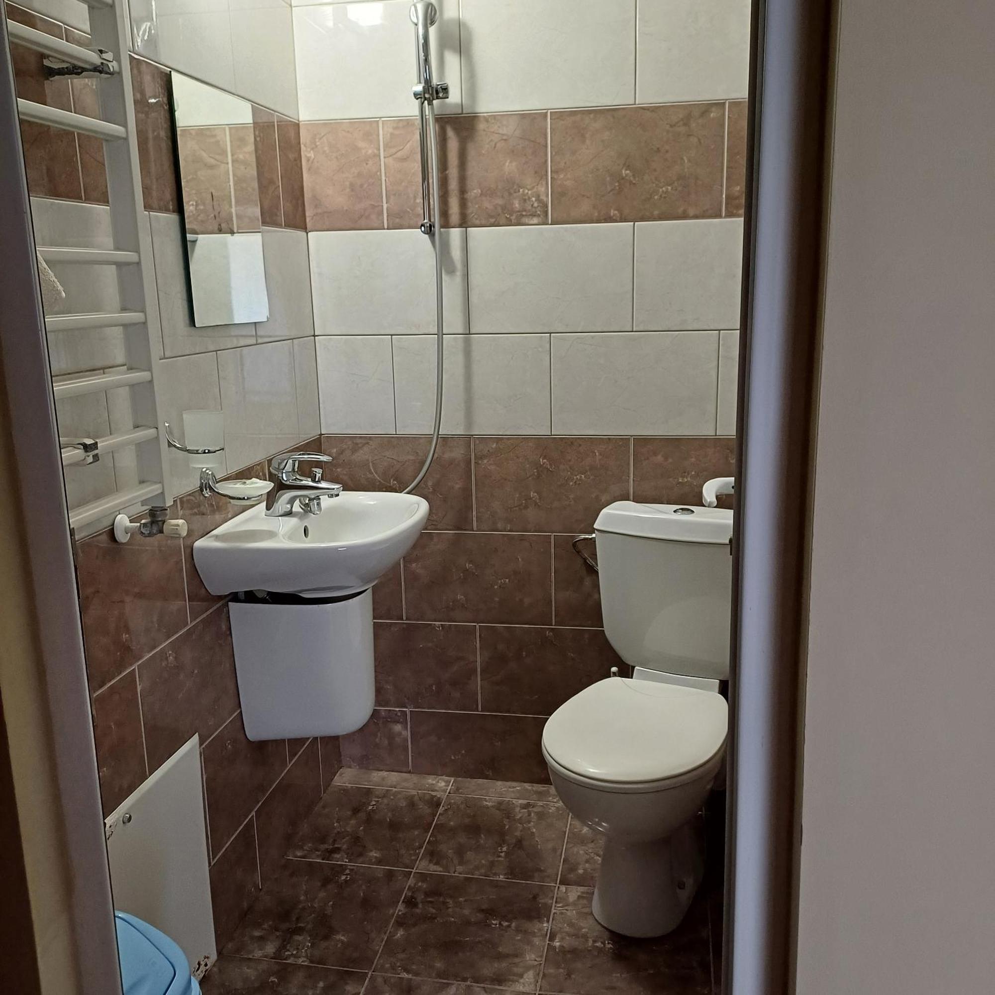 Enjoy Guest House Golden Sands Bagian luar foto